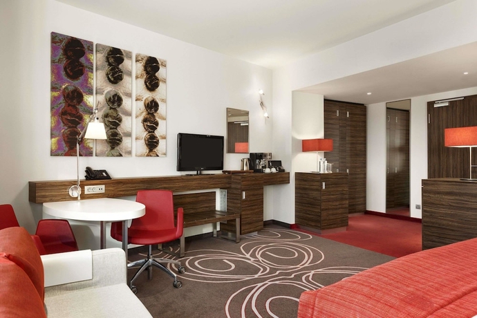 Imagen de la habitación del Hotel Ramada By Wyndham Pitesti. Foto 5