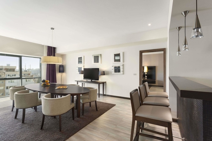 Imagen de la habitación del Hotel Ramada By Wyndham Pitesti. Foto 14