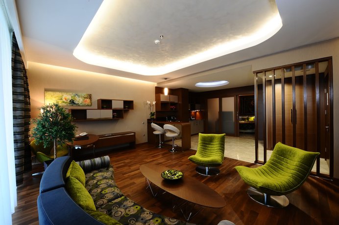 Imagen de la habitación del Hotel Ramada By Wyndham Podgorica. Foto 8