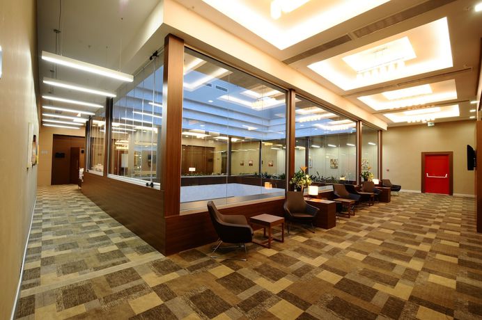 Imagen de los interiores del Hotel Ramada By Wyndham Podgorica. Foto 13