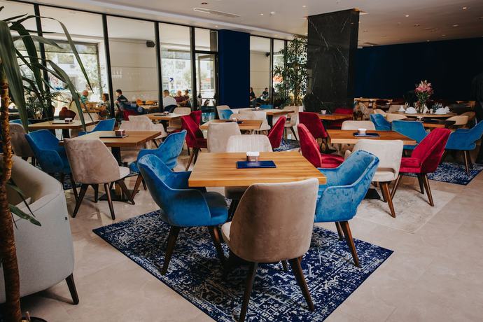 Imagen de los interiores del Hotel Ramada By Wyndham Podgorica. Foto 15