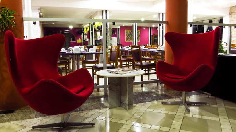 Imagen de los interiores del Hotel Ramada By Wyndham Porto Seguro Praia. Foto 12