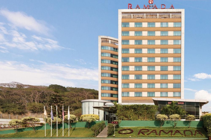 Imagen general del Hotel Ramada By Wyndham Powai and Convention Centre. Foto 1