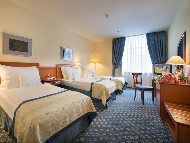 Imagen de la habitación del Hotel Ramada By Wyndham Prague City Centre. Foto 11
