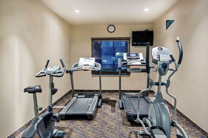 Imagen de los interiores del Hotel Ramada By Wyndham Prince Albert. Foto 17