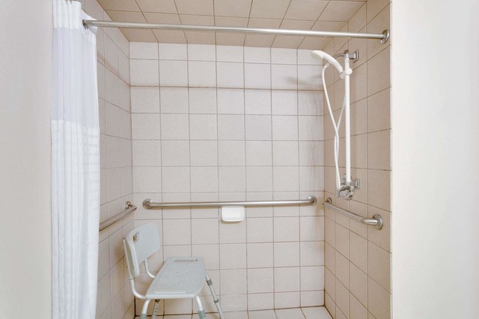 Imagen de la habitación del Hotel Ramada By Wyndham Provo. Foto 5