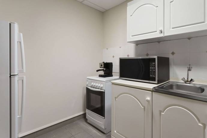 Imagen de la habitación del Hotel Ramada By Wyndham Qurum Beach. Foto 14