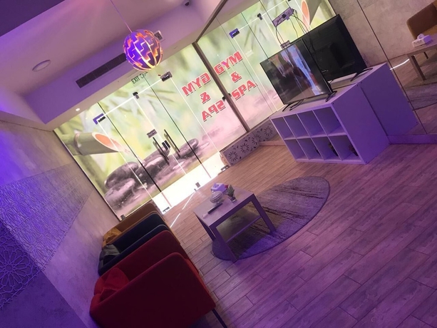 Imagen de los interiores del Hotel Ramada By Wyndham Riyadh. Foto 18