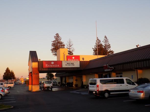 Imagen de los interiores del Hotel Ramada By Wyndham Sacramento. Foto 16