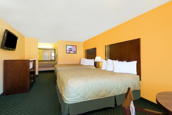 Imagen de la habitación del Hotel Ramada By Wyndham San Antonio Near Seaworld/lackland Afb. Foto 11