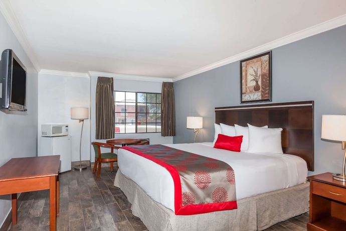 Imagen de la habitación del Hotel Ramada By Wyndham San Diego Poway Miramar. Foto 4