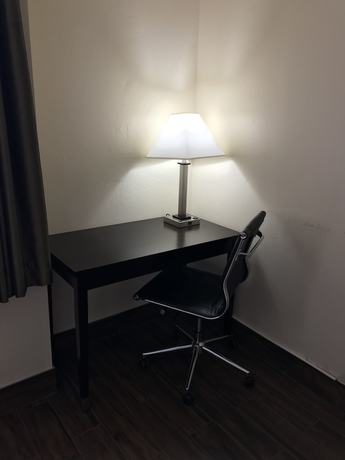 Imagen de la habitación del Hotel Ramada By Wyndham San Diego Poway Miramar. Foto 8
