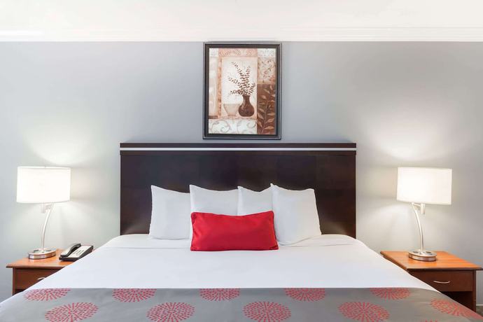 Imagen de la habitación del Hotel Ramada By Wyndham San Diego Poway Miramar. Foto 9