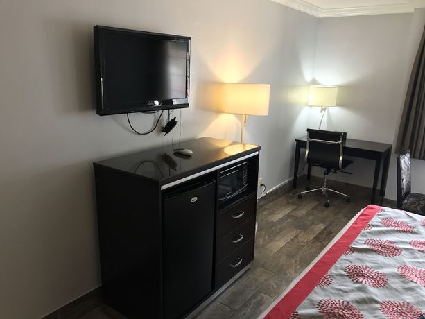Imagen de la habitación del Hotel Ramada By Wyndham San Diego Poway Miramar. Foto 10