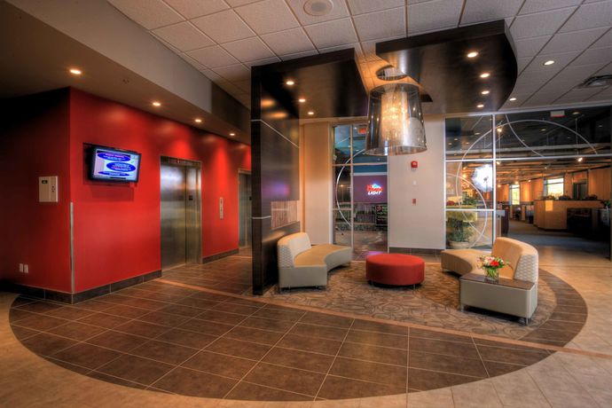 Imagen de los interiores del Hotel Ramada By Wyndham Saskatoon. Foto 18