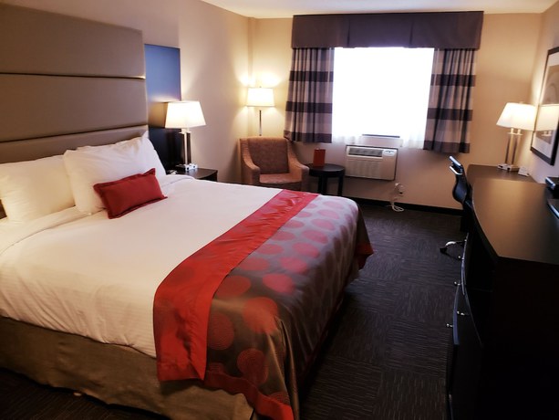 Imagen de la habitación del Hotel Ramada By Wyndham Saskatoon. Foto 13