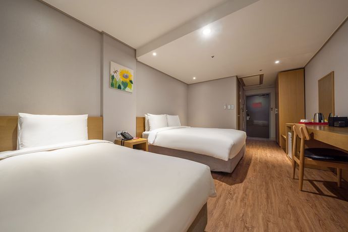 Imagen de la habitación del Hotel Ramada By Wyndham Seoul Dongdaemun. Foto 5