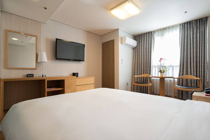 Imagen de la habitación del Hotel Ramada By Wyndham Seoul Dongdaemun. Foto 7
