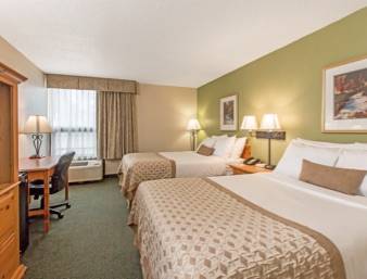Imagen de la habitación del Hotel Ramada By Wyndham Sioux Falls Airport-waterpark and Event Ctr. Foto 7