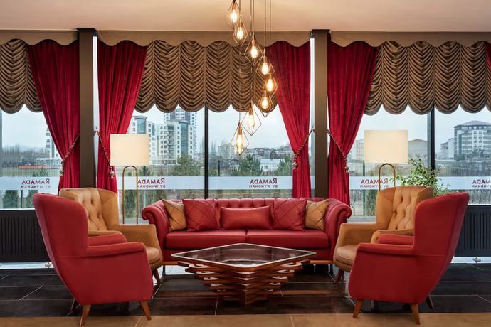 Imagen de los interiores del Hotel Ramada By Wyndham Sivas. Foto 19
