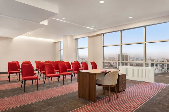 Imagen general del Hotel Ramada By Wyndham Sivas. Foto 2