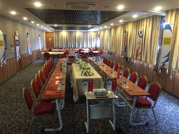 Imagen general del Hotel Ramada By Wyndham Sivas. Foto 3