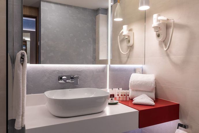 Imagen de la habitación del Hotel Ramada By Wyndham Slatina Parc. Foto 12