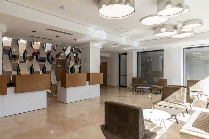Imagen de los interiores del Hotel Ramada By Wyndham Slatina Parc. Foto 15