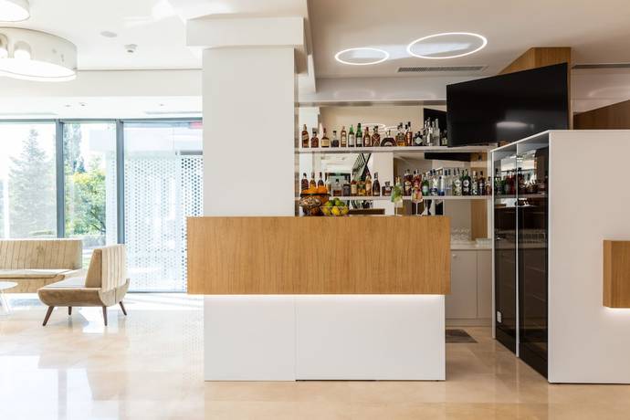 Imagen de los interiores del Hotel Ramada By Wyndham Slatina Parc. Foto 16