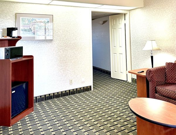 Imagen de la habitación del Hotel Ramada By Wyndham South El Monte. Foto 5