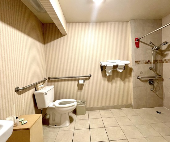Imagen de la habitación del Hotel Ramada By Wyndham South El Monte. Foto 15