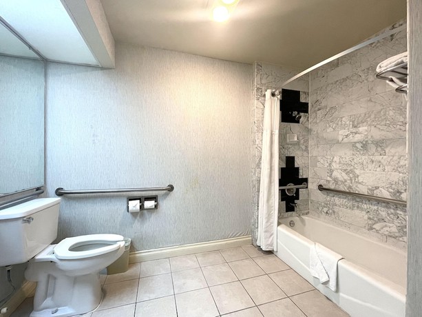 Imagen de la habitación del Hotel Ramada By Wyndham South El Monte. Foto 16