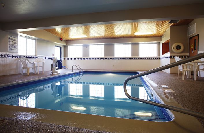 Imagen de la piscina del Hotel Ramada By Wyndham Spirit Lake/okoboji. Foto 16