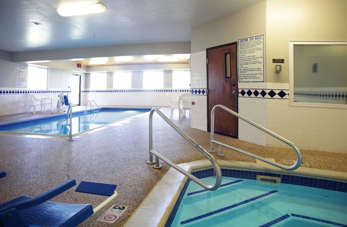 Imagen de la piscina del Hotel Ramada By Wyndham Spirit Lake/okoboji. Foto 17