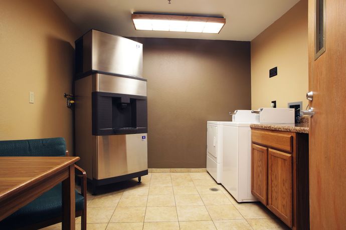 Imagen de los interiores del Hotel Ramada By Wyndham Spirit Lake/okoboji. Foto 12
