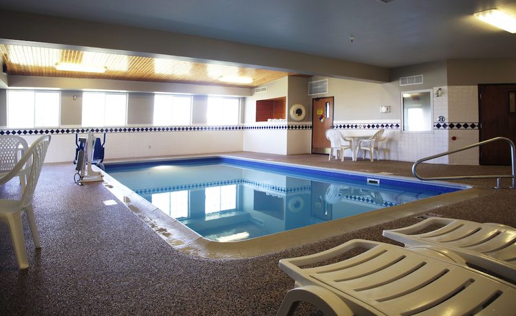 Imagen de la piscina del Hotel Ramada By Wyndham Spirit Lake/okoboji. Foto 20