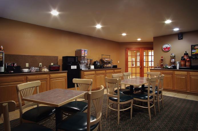Imagen del bar/restaurante del Hotel Ramada By Wyndham Spirit Lake/okoboji. Foto 6