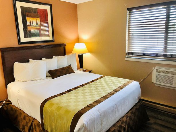 Imagen de la habitación del Hotel Ramada By Wyndham Spokane Valley. Foto 2