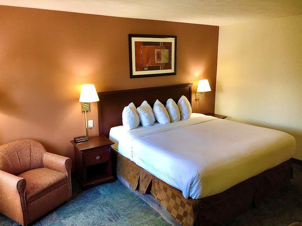 Imagen de la habitación del Hotel Ramada By Wyndham Spokane Valley. Foto 10