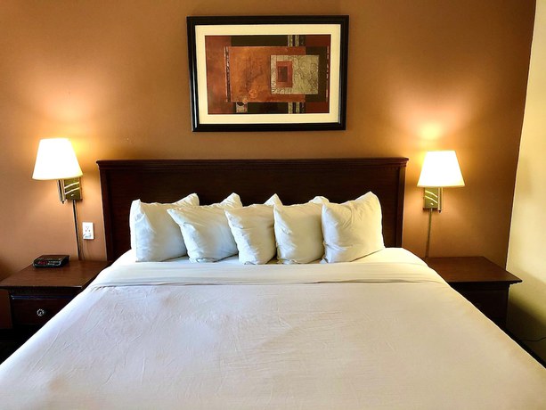 Imagen de la habitación del Hotel Ramada By Wyndham Spokane Valley. Foto 11