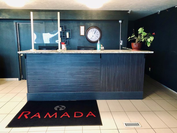 Imagen de los interiores del Hotel Ramada By Wyndham Spokane Valley. Foto 18
