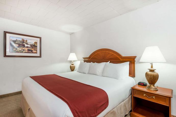 Imagen de la habitación del Hotel Ramada By Wyndham State College and Conference Center. Foto 3