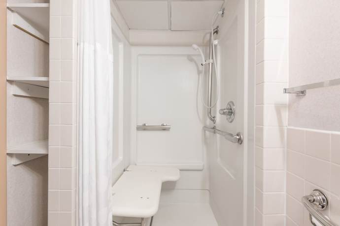 Imagen de la habitación del Hotel Ramada By Wyndham State College and Conference Center. Foto 4