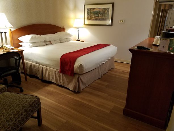 Imagen de la habitación del Hotel Ramada By Wyndham State College and Conference Center. Foto 14