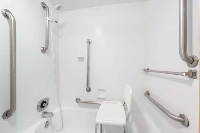 Imagen de la habitación del Hotel Ramada By Wyndham State College and Conference Center. Foto 17