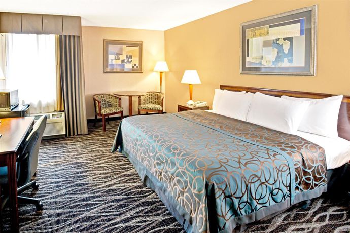 Imagen de la habitación del Hotel Ramada By Wyndham Statesville. Foto 9