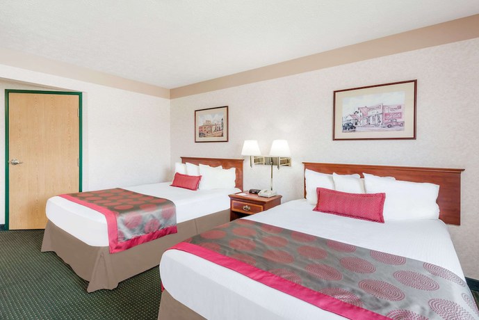 Imagen de la habitación del Hotel Ramada By Wyndham Strasburg Dover. Foto 4