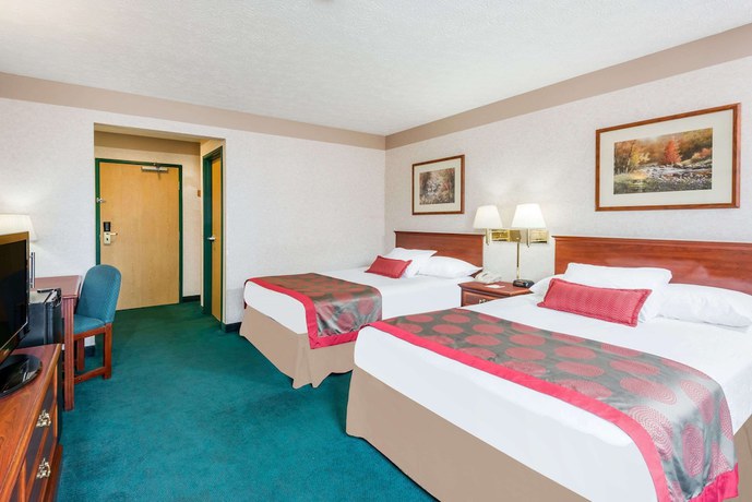 Imagen de la habitación del Hotel Ramada By Wyndham Strasburg Dover. Foto 9