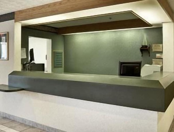 Imagen de los interiores del Hotel Ramada By Wyndham Strasburg Dover. Foto 19