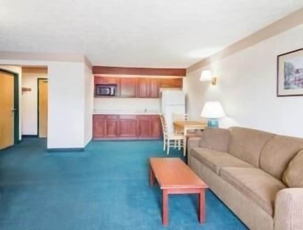 Imagen de la habitación del Hotel Ramada By Wyndham Strasburg Dover. Foto 16